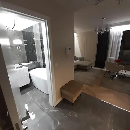 Beige Mood * ורוצלב